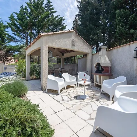In With Private Pool & Vineyards